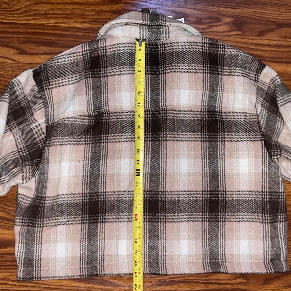 NWT For the Republic Cropped Relaxed Fit Fleece Plaid Shacket - Cabincore Cozy - Picture 5 of 6